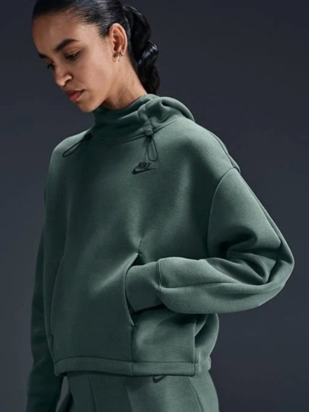 Nike Sportswear Tech Fleece Women's Oversized Hoodie Size Small *BNWT*